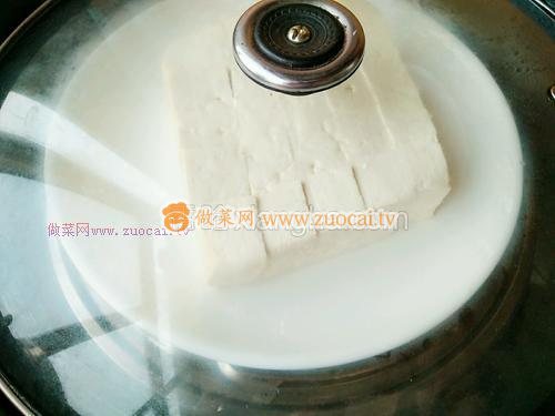 番茄<a href=/shicai/mimian/DouFu/index.html target=_blank><u>豆腐</u></a>的做法