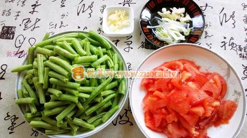 山西面食<a href=/shicai/shucai/DouJiao/index.html target=_blank><u>豆角</u></a>焖面的做法