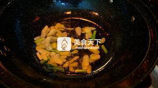 酱焖白<a href=/shicai/mimian/DouFu/index.html target=_blank><u>豆腐</u></a>干的做法步骤：11